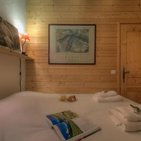 Sainte-foy-l'argentiere Sleeps 4 Pool 아파트